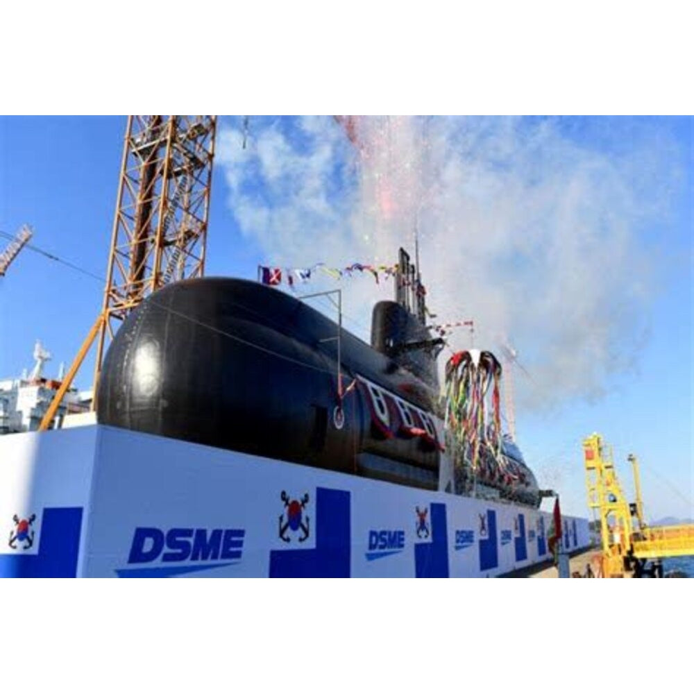 South Korean Dosan Ahn Changho Submarine (KSS-III) 36 Inches Model