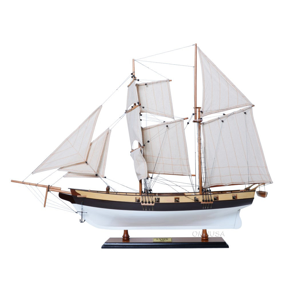 Lynx Painted Tall Ship Model Captain Line