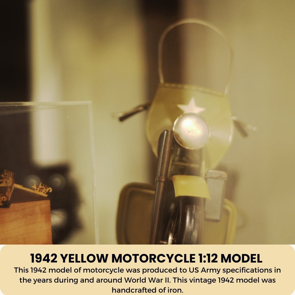 1942 Yellow Motorcycle 1:12