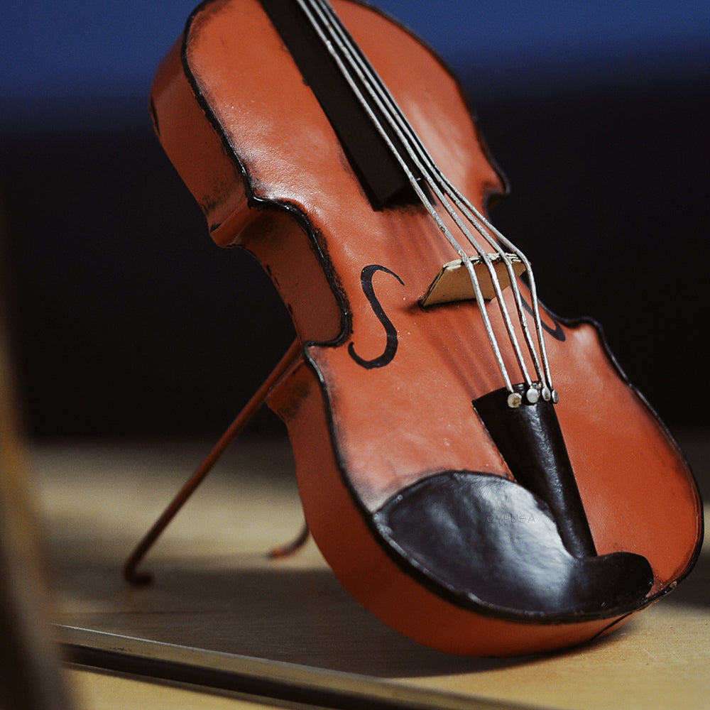 Orange Vintage Violin 1:2