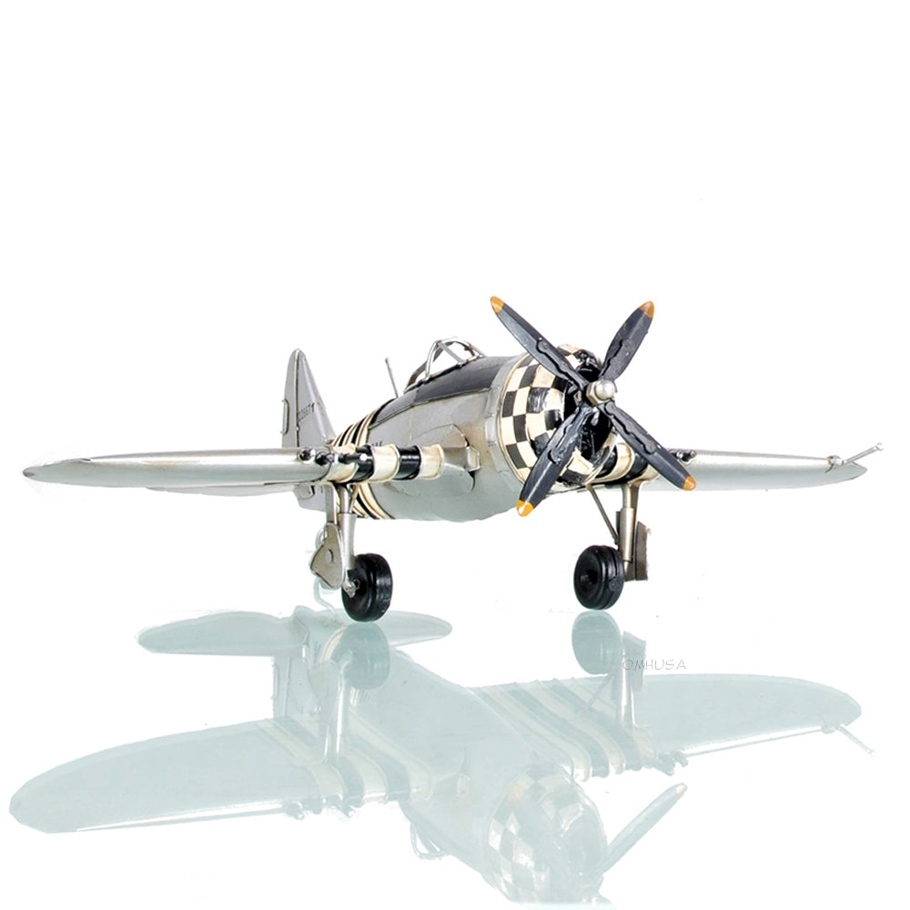 1943 Republic P-47 Bomber-Fighter