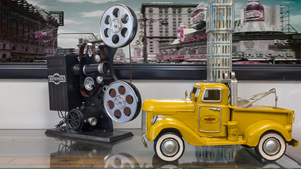 1930s Keystone 8mm Film Projector Model R-8 Display-Only