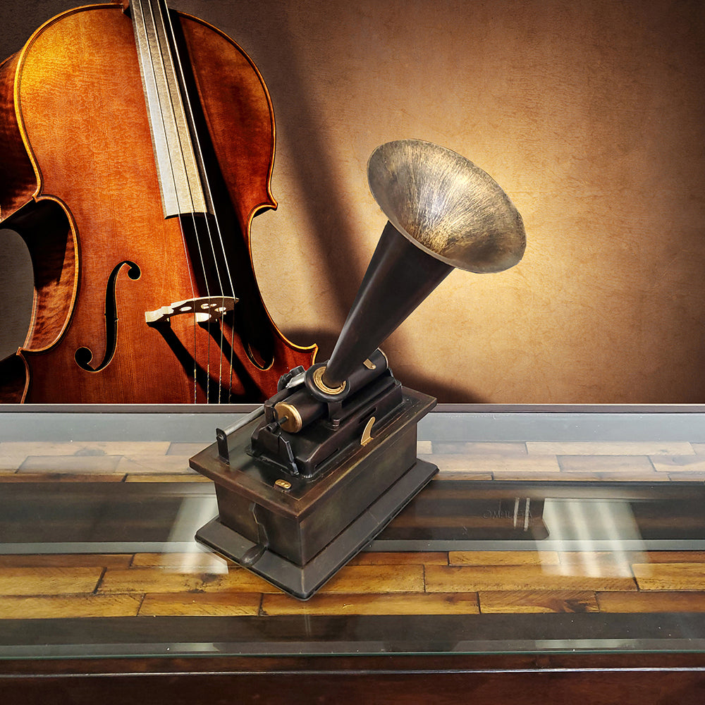 1901 Edison Standard Model A New Style Phonograph Display-Only