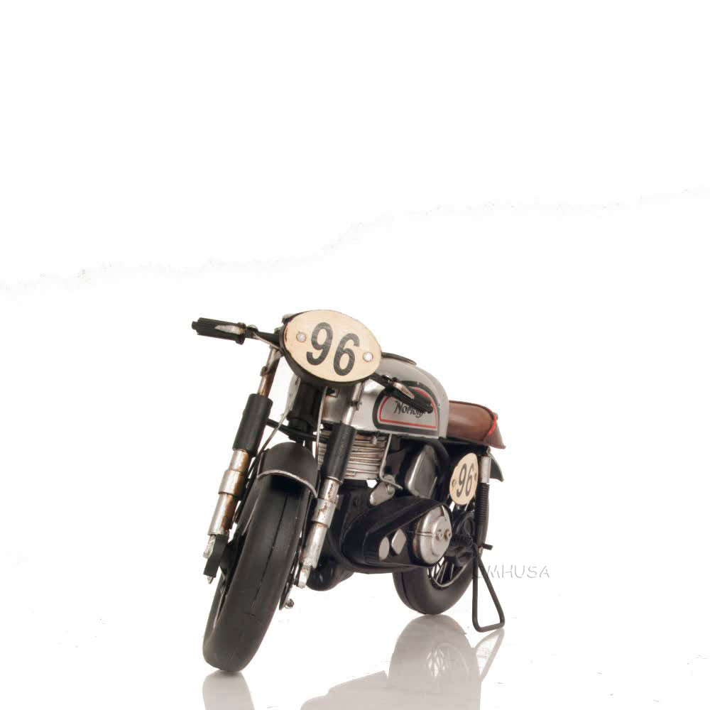 1952 Norton Manx 1:8 Metal Handmade Scaled Model