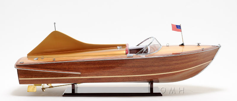 Chris-Craft Cobra — 1955 American Runabout Model (33.5 in / 85 cm, Red Cedar & Mahogany, Gold-Fin Detail)