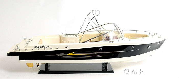 Four Winns Speedboat Model