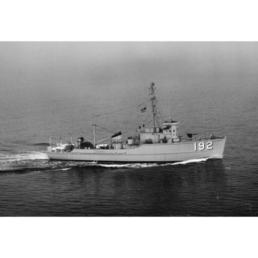 USS Hummingbird (AMc-26) Medium