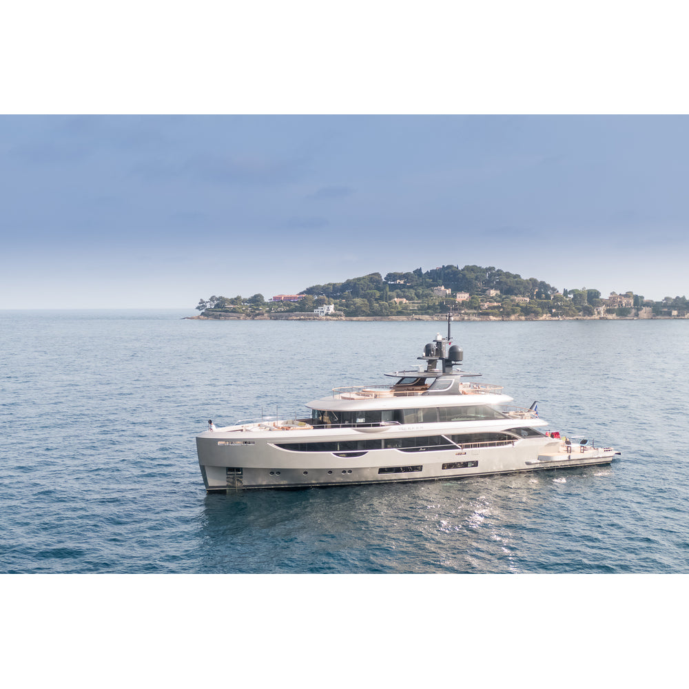 Italian Benetti Oasis 40M (Oasis Series) 30 Inches Ship Model