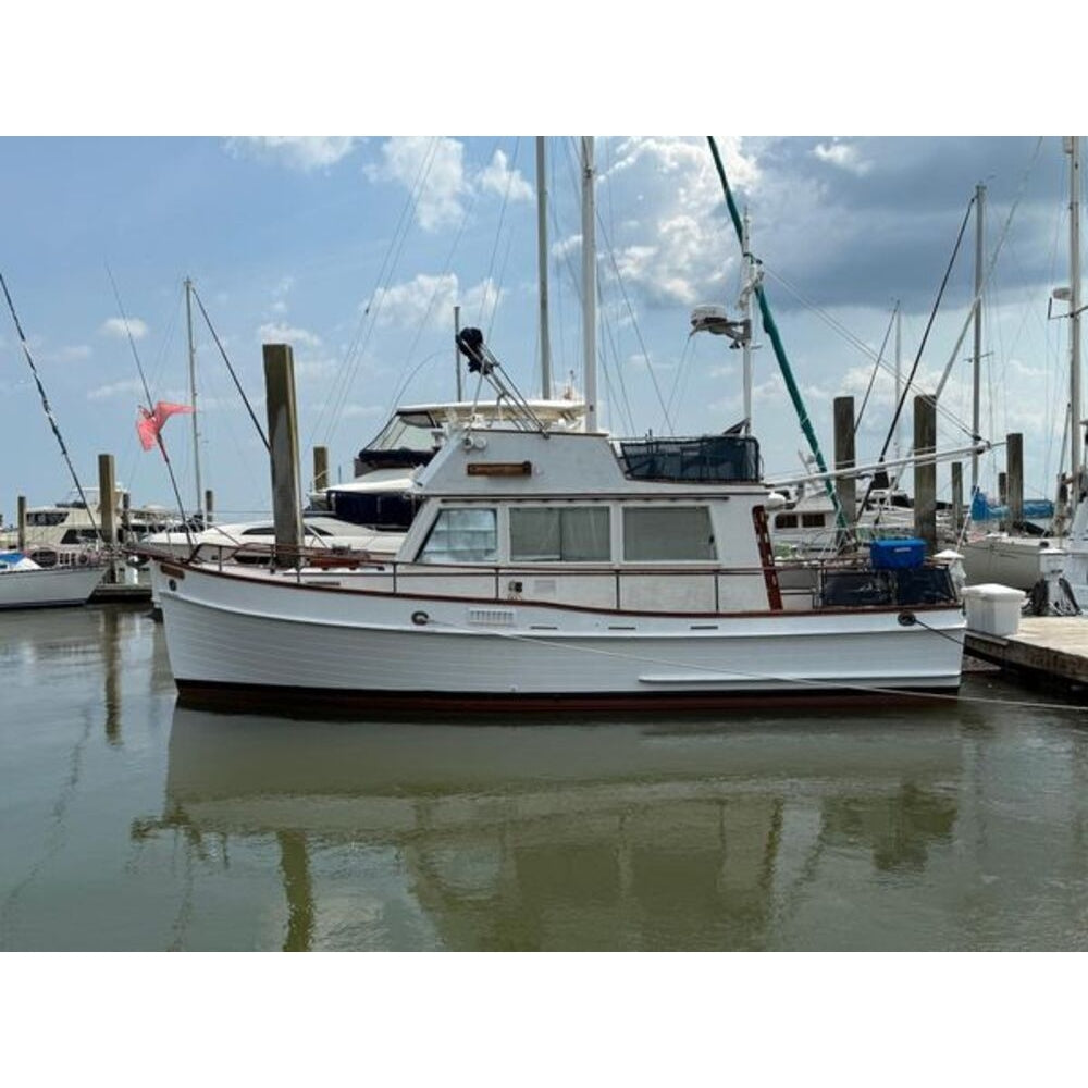 American Grand Banks 32 (Grand Banks Series) 30 Inches Ship Model