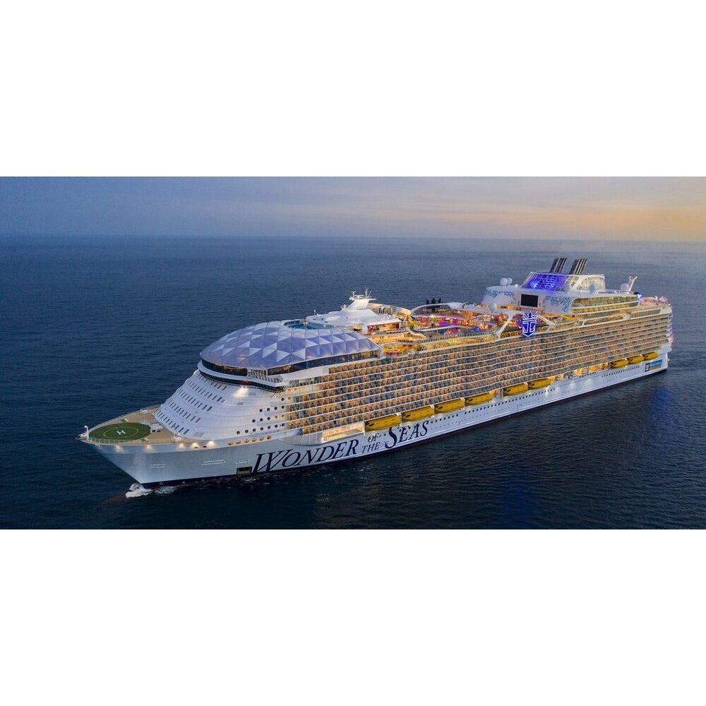 American Wonder of the Seas (Oasis Class) - Royal Caribbean 30 Inches Ship Model