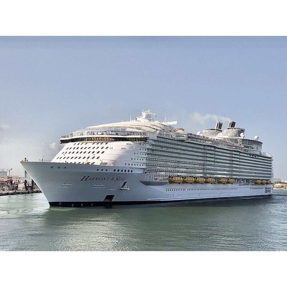 American Harmony of the Seas (Oasis Class) - Royal Caribbean 30 Inches Ship Model