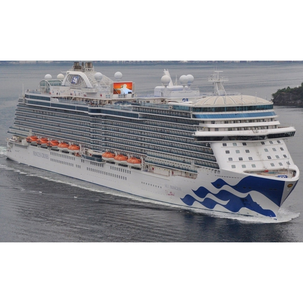 American Sky Princess (Royal-Class) Cruise Ship 30 Inches Model