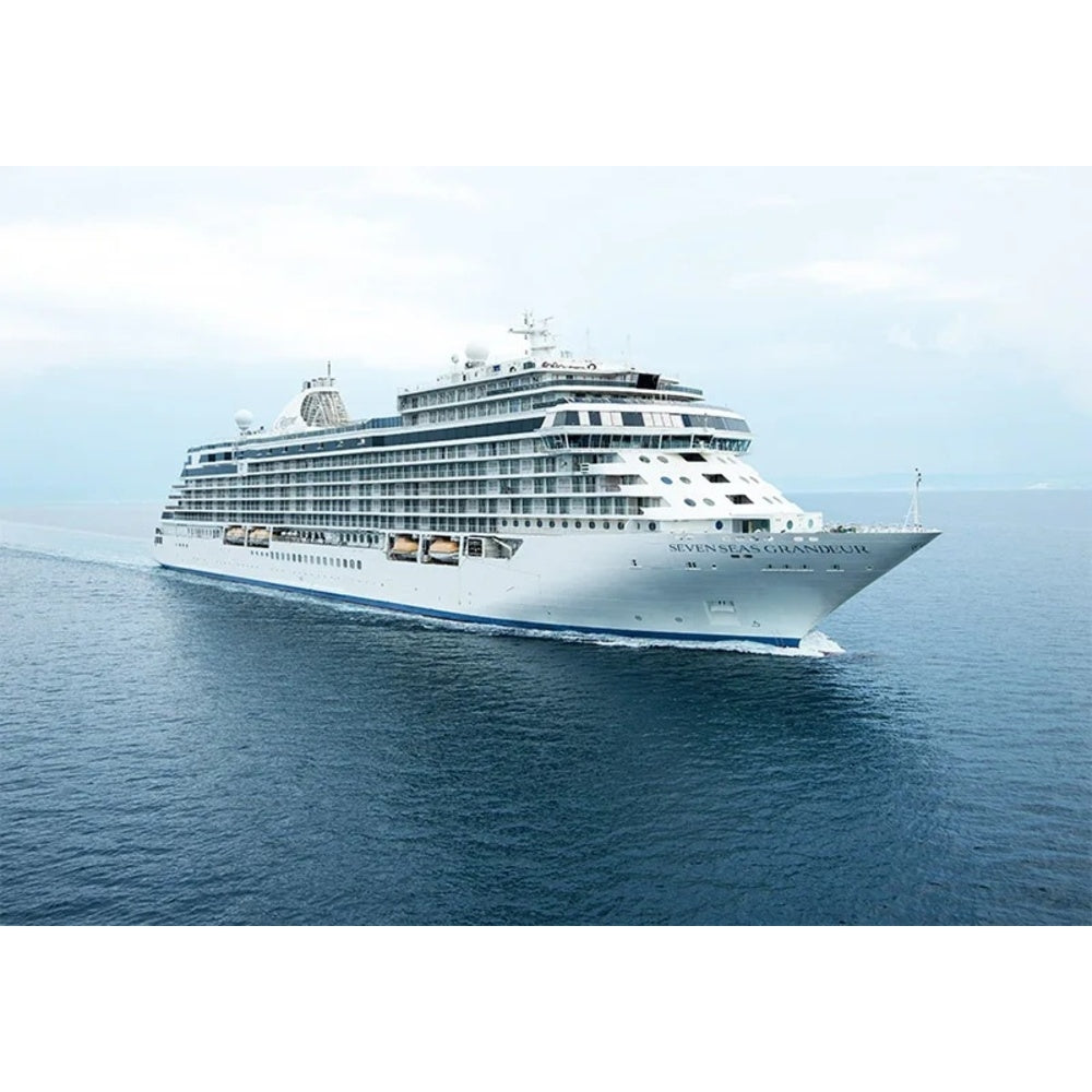 American Seven Seas Grandeur (Explorer-Class) Cruise Ship 30 Inches Model