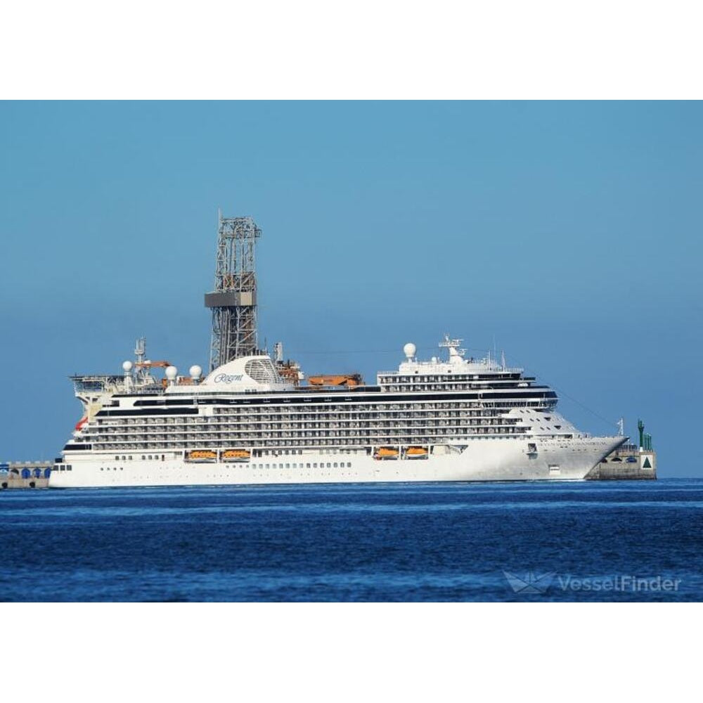 American Seven Seas Grandeur (Explorer-Class) Cruise Ship 30 Inches Model