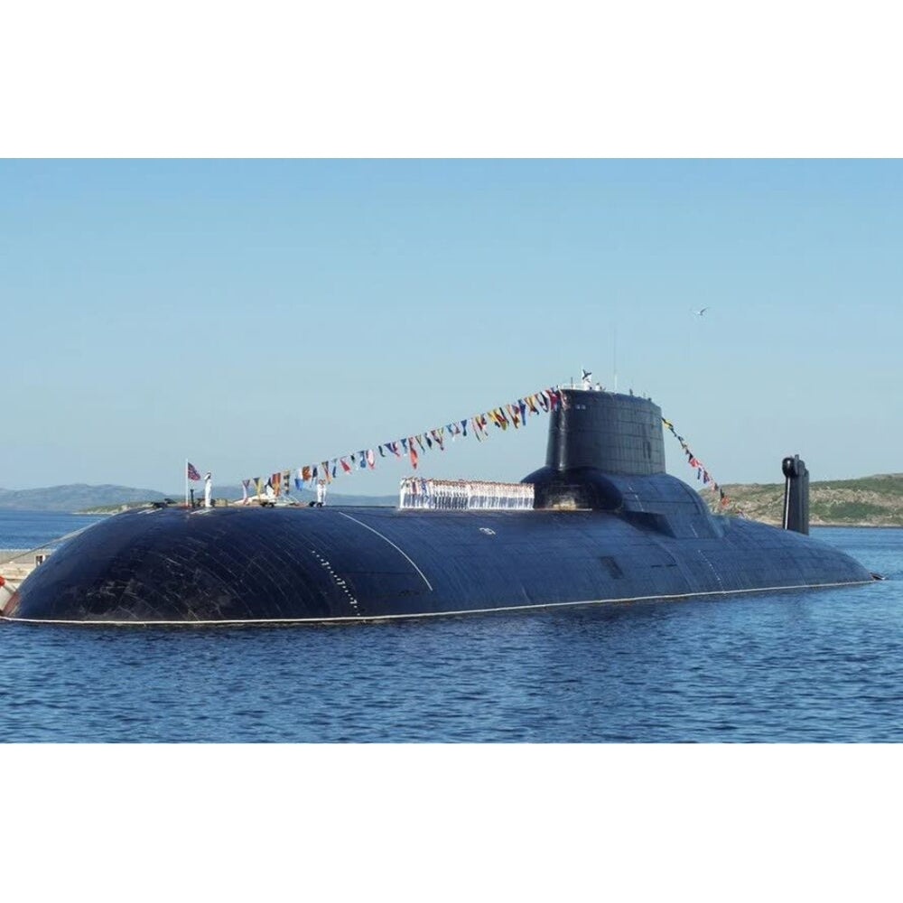 Russian Typhoon-Class Submarine (Project 941 Akula) 30 Inches Model