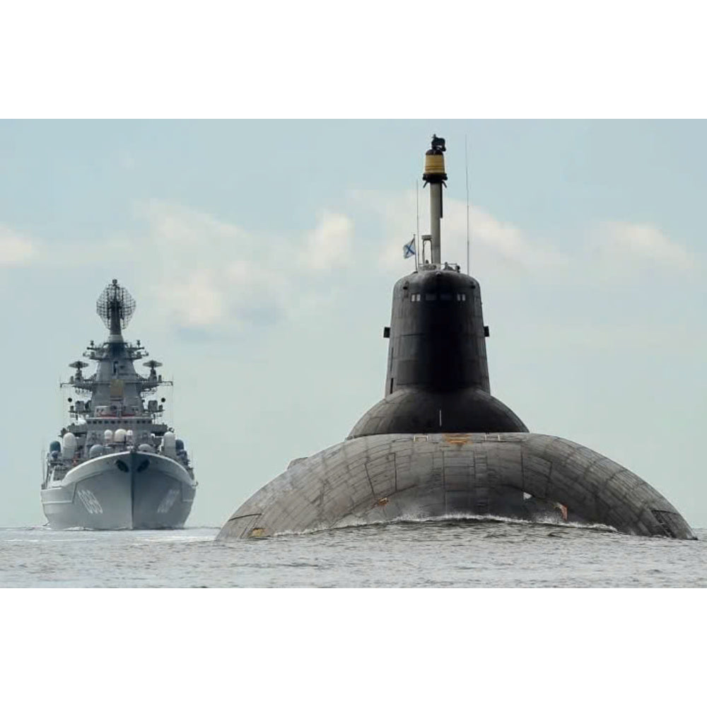 Russian Typhoon-Class Submarine (Project 941 Akula) 30 Inches Model