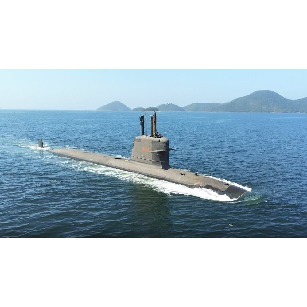 Brazilian Riachuelo Submarine (S40) 30 Inches Model