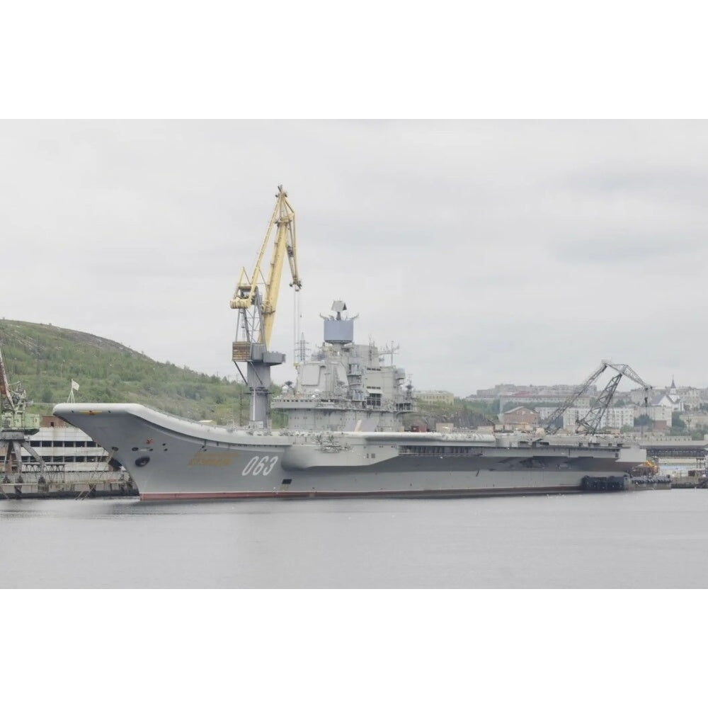 Russian Admiral Kuznetsov (063) 30 Inches Aircraft Carrier Model