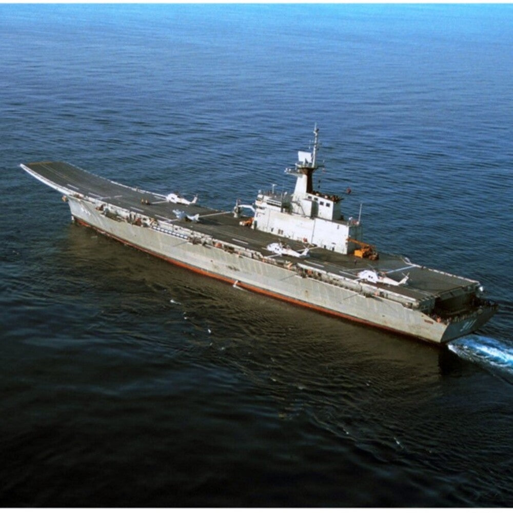 Thailand HTMS Chakri Naruebet (CVH-911) 30 Inches Aircraft Carrier Model
