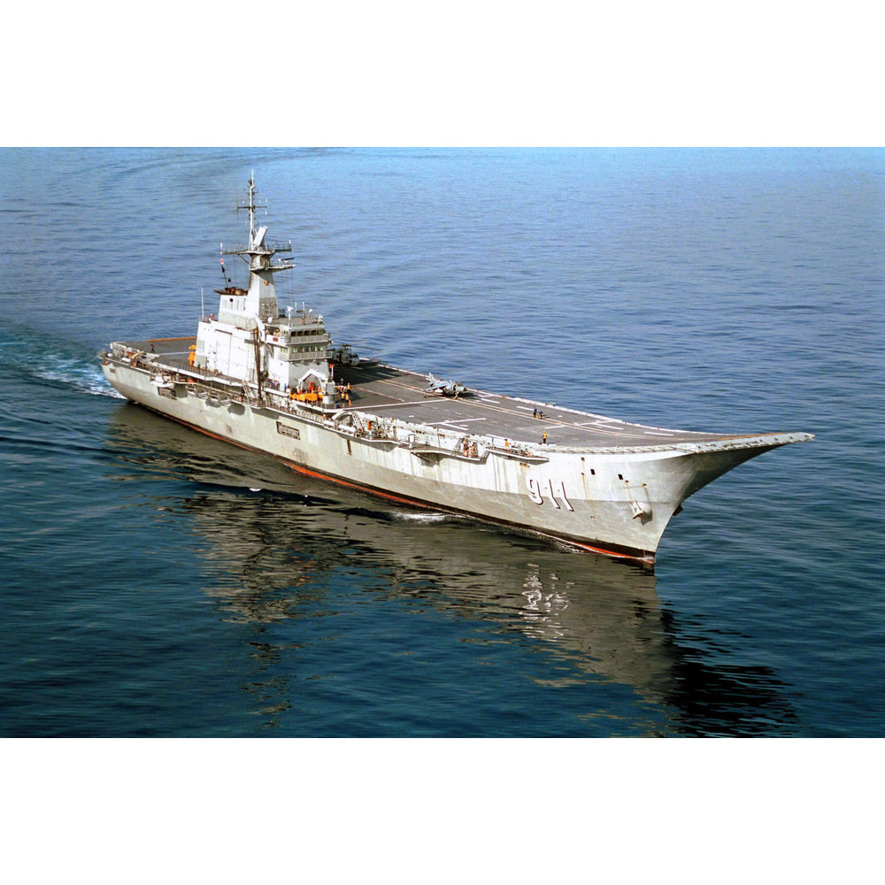 Thailand HTMS Chakri Naruebet (CVH-911) 30 Inches Aircraft Carrier Model