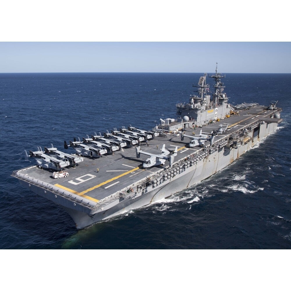 USS Bonhomme Richard (LHD-6) Wasp-Class 30 Inches Ship Model
