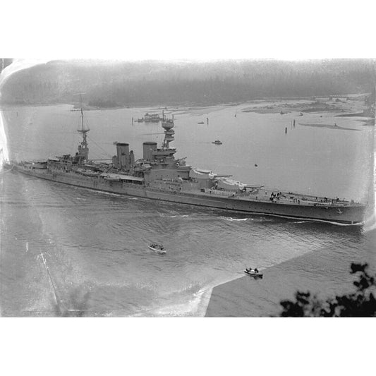 HMS Repulse (Renown-Class) 30 Inches Battlecruiser Model