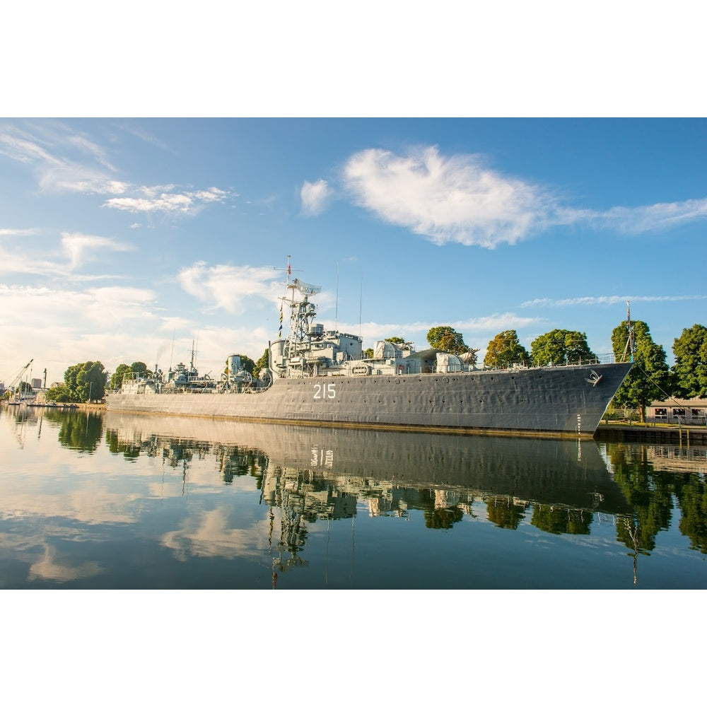 Canadian HMCS Haida Tribal-Class Destroyer (G63) 30 Inches Model