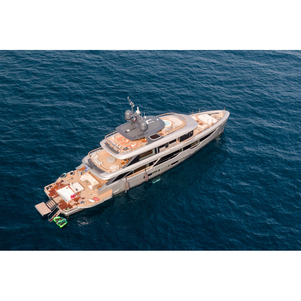 Italian Benetti Oasis 40M (Oasis Series) 36 Inches Ship Model
