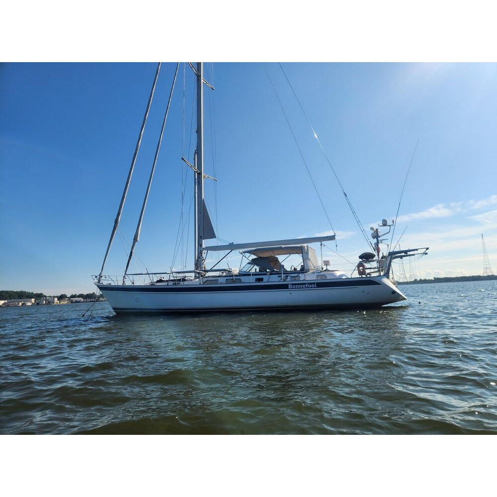 Swedish Hallberg-Rassy 62 (HR Series) 36 Inches Ship Model