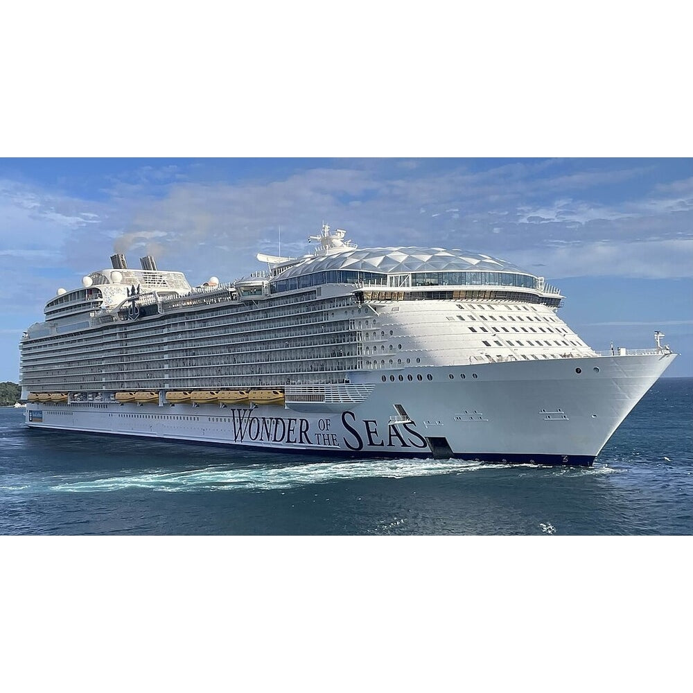 American Wonder of the Seas (Oasis Class) - Royal Caribbean 36 Inches Ship Model