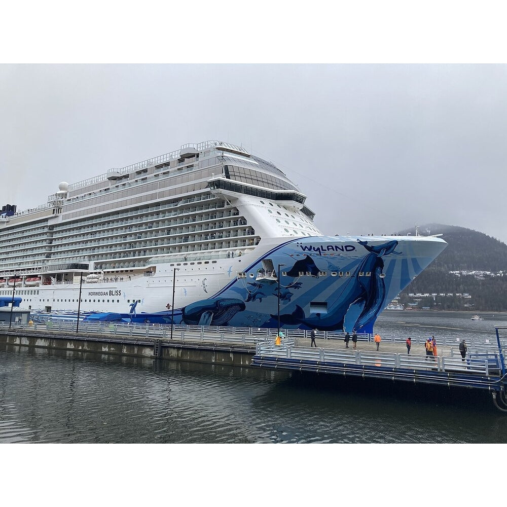 American Norwegian Bliss (Breakaway Plus Class) - Norwegian Cruise Line 36 Inches Ship Model