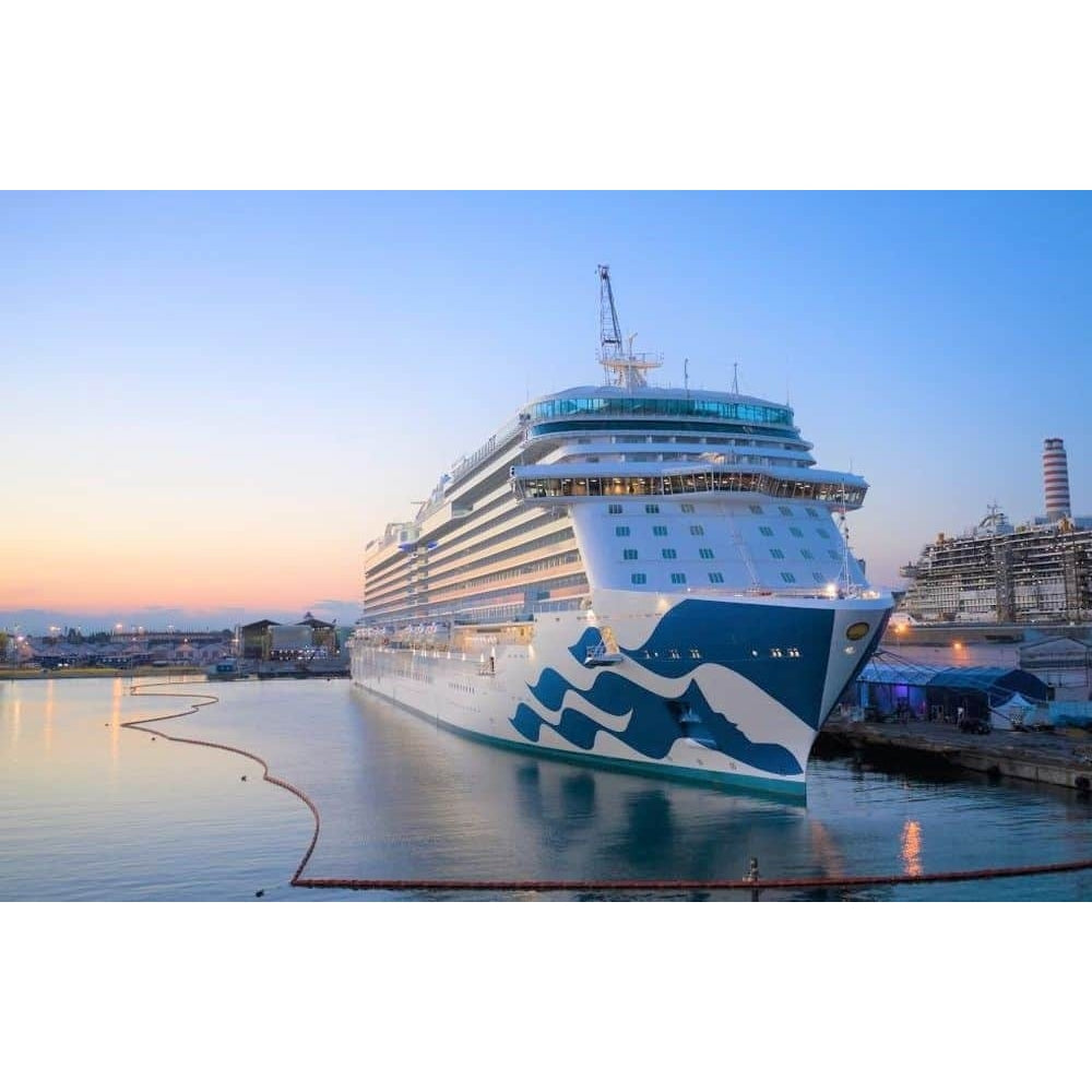 American Enchanted Princess (Royal-Class) Cruise Ship 36 Inches Model