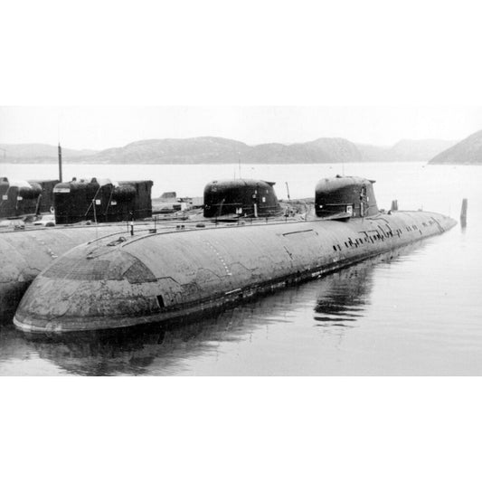 Russian K-141 Kursk Oscar II-Class Submarine (Project 949A) 36 Inches Model