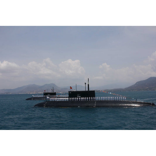 Russian B-871 Alrosa Kilo-Class Submarine (Project 877) 36 Inches Model
