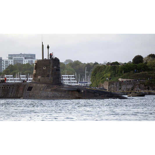 Royal Navy HMS Vanguard Submarine (Vanguard class sub) 36 Inches Model
