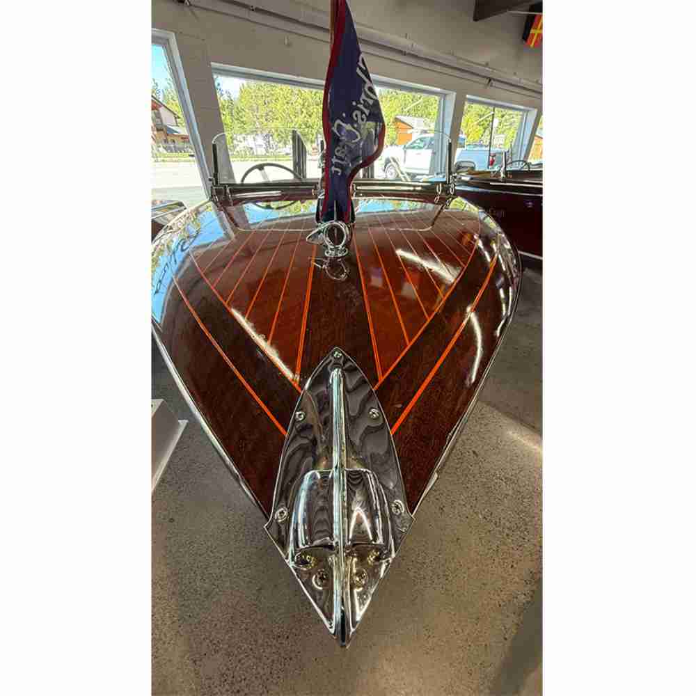 1940 Chris-Craft 19 Runabout "Barrel Back" - 30 inches boat model