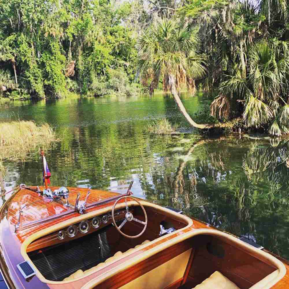1940 Chris-Craft 19 Runabout "Barrel Back" - 30 inches boat model