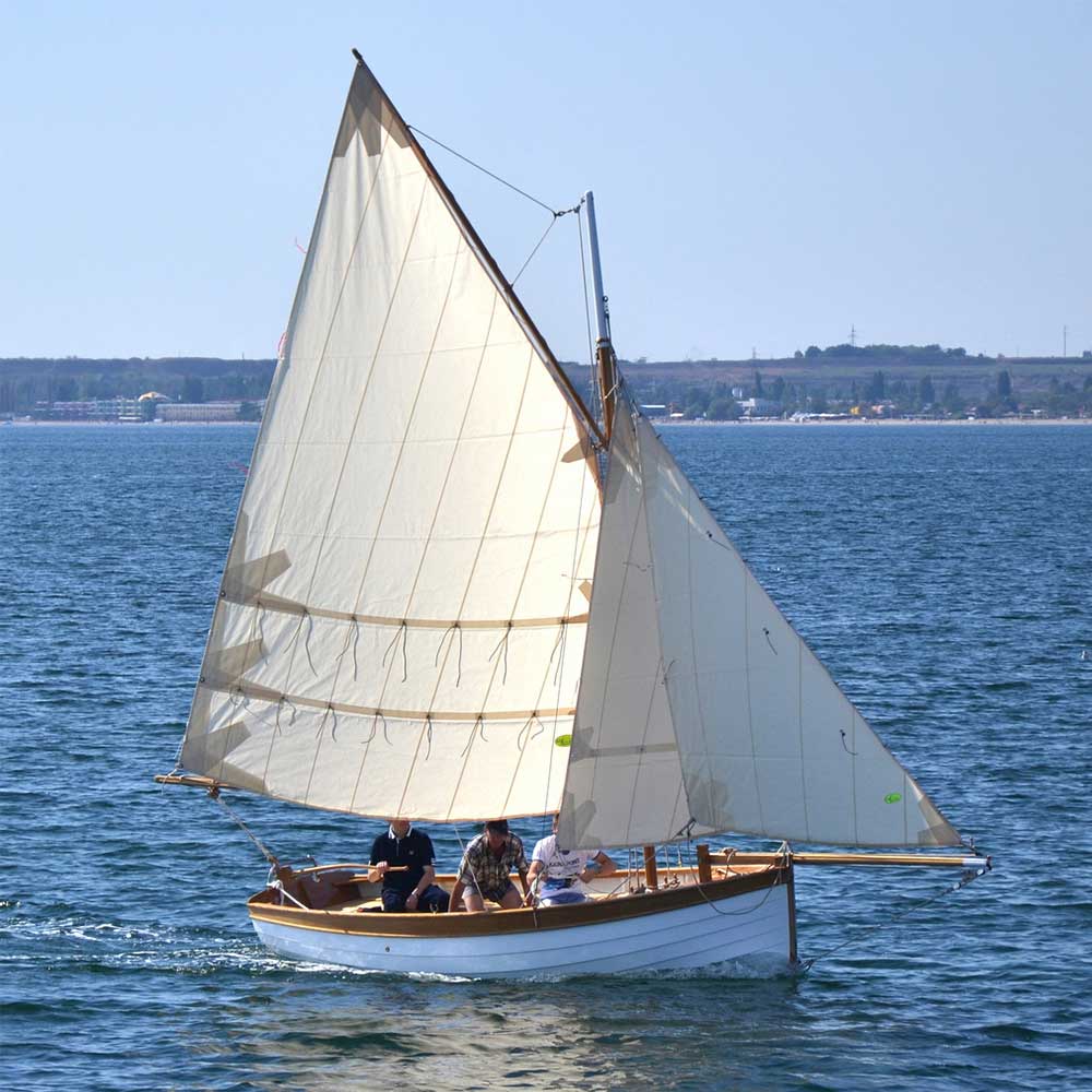 Ebihen clinker 15ft Custom Built Wooden Boat