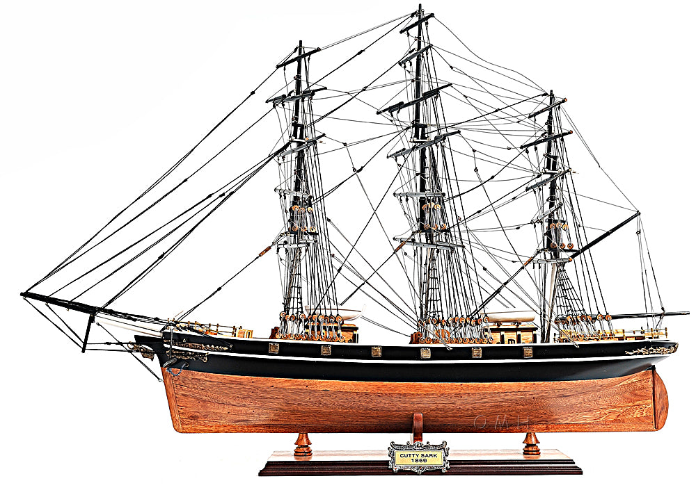 Cutty Sark — 1869 Tea Clipper Model, No Sails (Bare Rigging) | Admiral Line